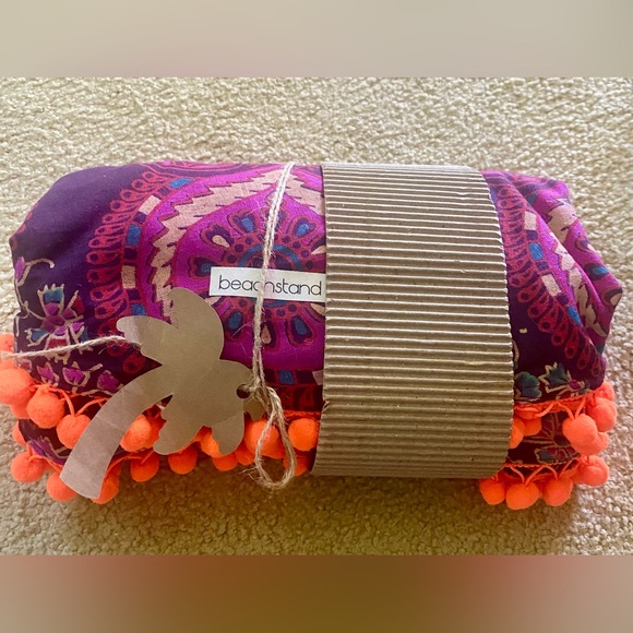 NWT 70" round beach/picnic blanket w/pom poms purples/orange - Picture 2 of 6